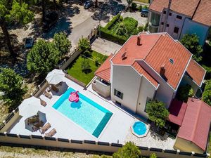 Ferienhaus für 8 Personen (250 m&sup2;) in Zadar
