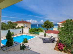 Ferienhaus für 8 Personen (137 m²) in Zadar
