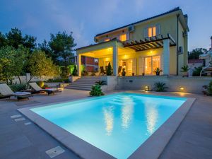 23949698-Ferienhaus-8-Zadar-300x225-1