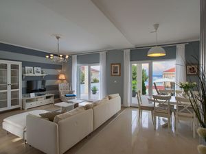 23949698-Ferienhaus-8-Zadar-300x225-2