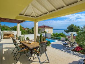 23949698-Ferienhaus-8-Zadar-300x225-4