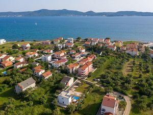 23950618-Ferienhaus-8-Zadar-300x225-2