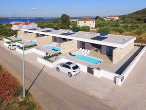 23950109-Ferienhaus-6-Zadar-300x225-5