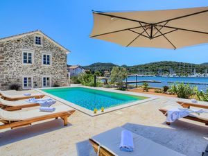 Ferienhaus für 10 Personen (245 m²) in Zadar
