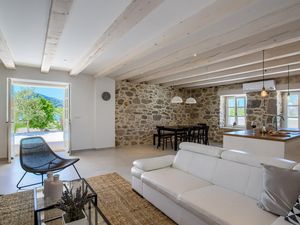 23950664-Ferienhaus-10-Zadar-300x225-1