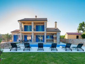 23949701-Ferienhaus-8-Zadar-300x225-0