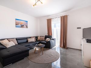 23950726-Ferienhaus-10-Zadar-300x225-2