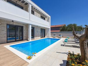 23823288-Ferienhaus-8-Zadar-300x225-5