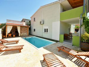 23842219-Ferienhaus-8-Zadar-300x225-4