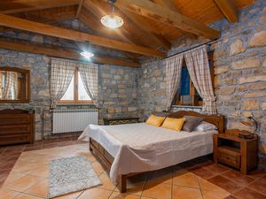 23726490-Ferienhaus-6-Zadar-300x225-5