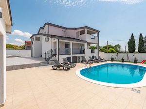 Ferienhaus für 10 Personen (160 m²) in Zadar