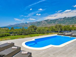 Ferienhaus für 7 Personen (210 m²) in Zadar