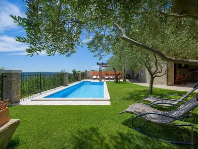 Ferienhaus für 7 Personen (249 m²) in Zamask 8/10