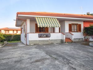 23753115-Ferienhaus-6-Zambrone-300x225-1