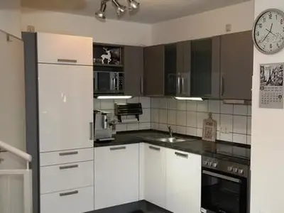 Neue Küche mit Waschmaschine, Spülmaschine, Jura, Mikrowelle, Backofen mit Grill und Umluft, Kühl und Gefrierkombi