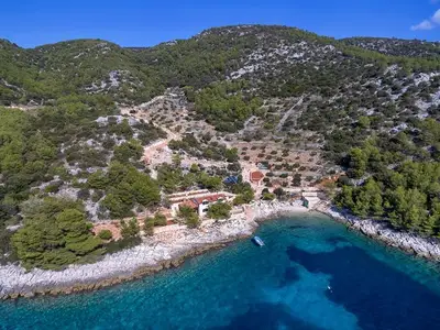 Ferienhaus für 7 Personen in Zastražišće 1/10