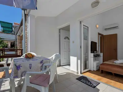 Ferienhaus für 7 Personen (61 m²) in Zastražišće 3/10