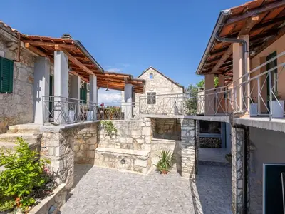 Ferienhaus für 9 Personen in Zastražišće 3/10