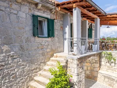 Ferienhaus für 9 Personen in Zastražišće 5/10