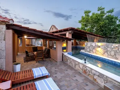 Ferienhaus für 9 Personen in Zastražišće 8/10