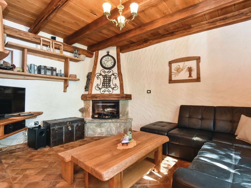 23723137-Ferienhaus-6-Zastražišće-800x600-2