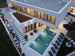 Ferienhaus für 8 Personen (252 m²) in Zaton (Zadar)