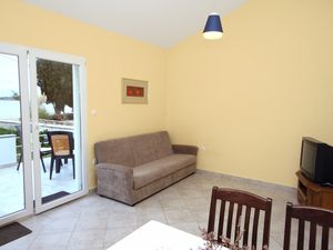 18511200-Ferienhaus-5-Zaton (Zadar)-300x225-1