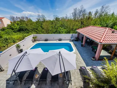 pool