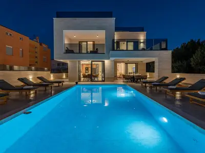 Ferienhaus für 10 Personen (310 m²) 1/10