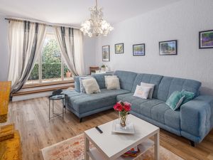 23765194-Ferienhaus-8-Zbandaj-300x225-2