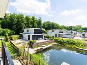 23437355-Ferienhaus-10-Zeewolde-300x225-2