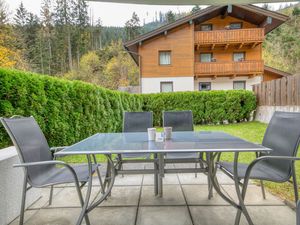 23895674-Ferienhaus-8-Zell am See-300x225-3