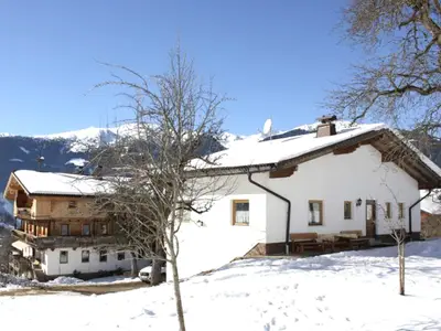 Außenseite Ferienhaus [Winter]