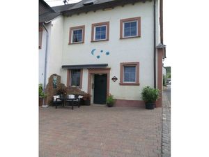 23981311-Ferienhaus-2-Zeltingen-Rachtig-300x225-0