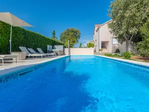 Ferienhaus für 10 Personen (240 m²) in Zemunik Gornji