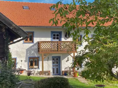 Außenseite Ferienhaus [Sommer]