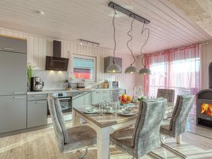 23752376-Ferienhaus-6-Zerpenschleuse-300x225-3