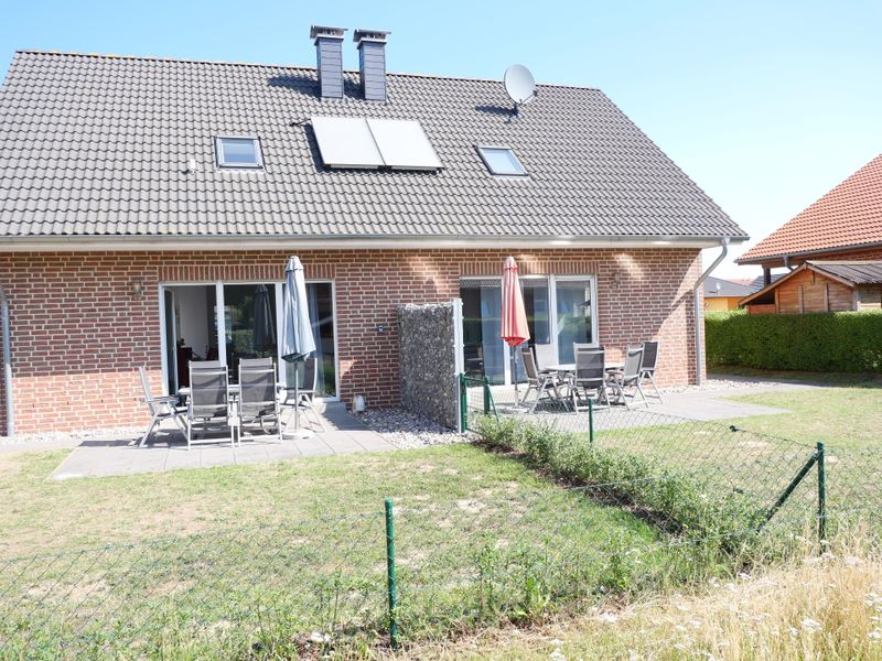 23534751-Ferienhaus-14-Zierow-800x600-0