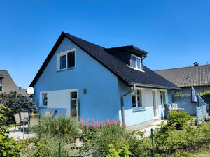 22427593-Ferienhaus-4-Zierow-300x225-1