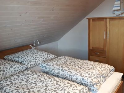 Schlafzimmer mit Doppelbett