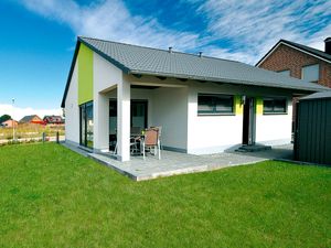 23955585-Ferienhaus-4-Zierow-300x225-0