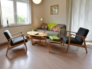 24050244-Ferienhaus-6-Zierow-300x225-5