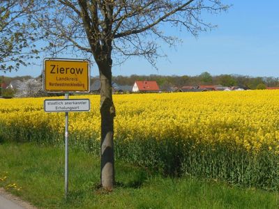 Ort allgemein. Ferienhaus / Bungalow im Ferienhausgebiet in Zierow nahe Wismar