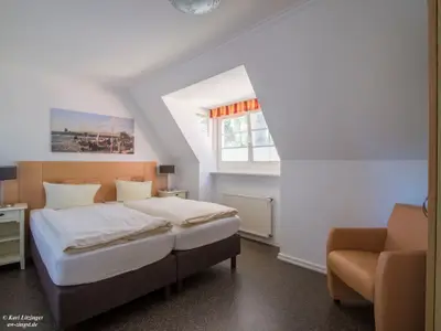 Ferienhaus Wieck: erstes Schlafzimmer.