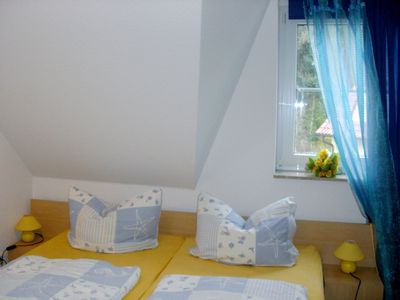 Schlafzimmer mit Doppelbett