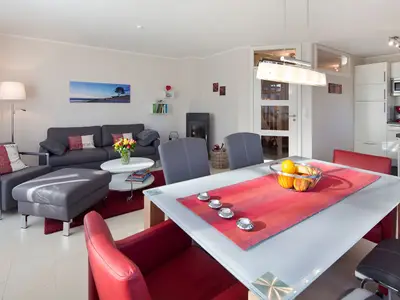 Wohnzimmer mit Essbereich