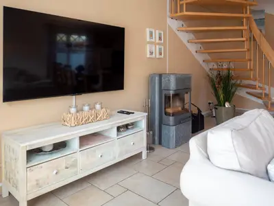 65" TV im Woihnzimmer