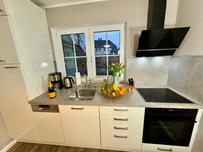 Voll ausgestattete Einbauküche