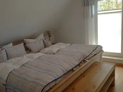Schlafzimmer mit Doppelbett
