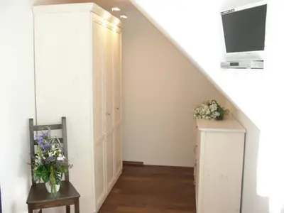 Kleiderschrank